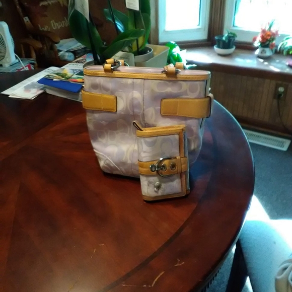 Coach purses - Picture 9 of 11